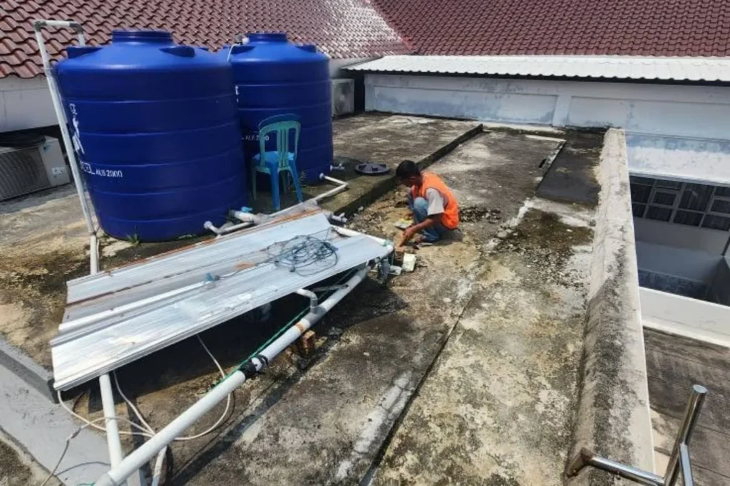 Persiapan Musim Hujan: Panduan Memilih Pelapis Anti-Bocor (Coating) yang Tepat